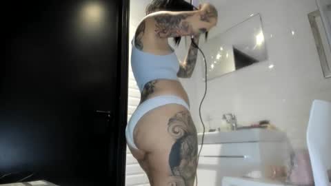 Scarlett Oconnor online show from 9, 4, 2026