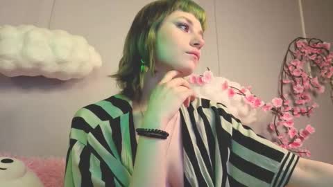 Snapshot of scarle_whisper chatting on 28, 2, 2026 Emmy online show from 28, 2, 2026