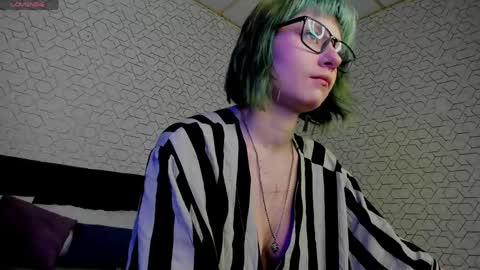 Snapshot of scarle_whisper chatting on 12, 5, 2026 Emmy online show from 12, 5, 2026