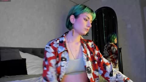 Snapshot of scarle_whisper chatting on 27, 5, 2026 Emmy online show from 27, 5, 2026