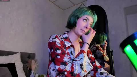 Snapshot of scarle_whisper chatting on 28, 5, 2026 Emmy online show from 28, 5, 2026