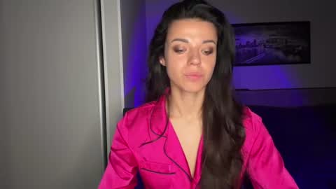 Sophie online show from 6, 7, 2026