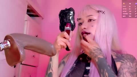 Snapshot of scarlet_gold chatting on 7, 5, 2026 scarlet_gold online show from 7, 5, 2026