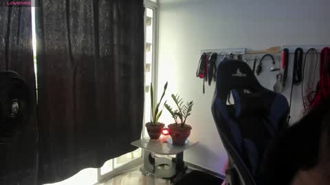 scarlet taylor kennedy online show from 6, 1, 2025