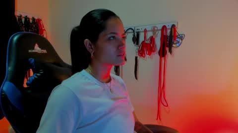 scarlet taylor kennedy online show from 29, 10, 2025