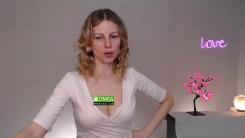 scarlet_sweety online show from 3, 4, 2026