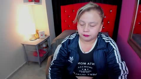 ScarletBigTitties online show from 22, 4, 2026