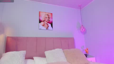 Snapshot of scarletgv chatting on 18, 12, 2024 Scarlet online show from 18, 12, 2024