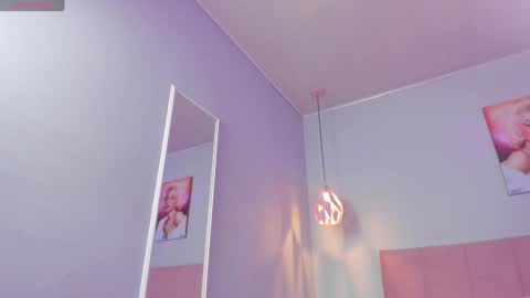 Snapshot of scarletgv chatting on 19, 12, 2024 Scarlet online show from 19, 12, 2024