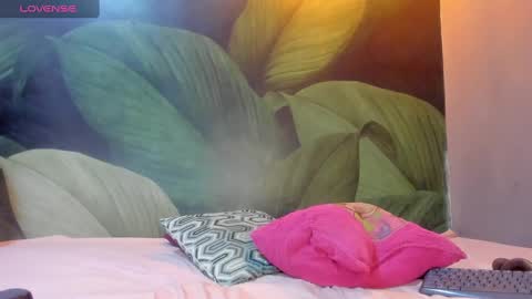 Snapshot of scarleth_blonde chatting on 5, 2, 2025 SCARLETH online show from 5, 2, 2025