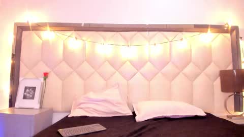 scarlethbigbug online show from 26, 2, 2026