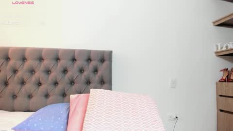 Snapshot of scarlethxs chatting on 9, 11, 2025 SOFI online show from 9, 11, 2025