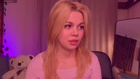 Snapshot of scarletmarney chatting on 4, 5, 2026 scarletmarney online show from 4, 5, 2026