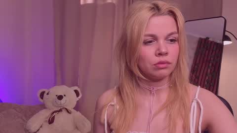 Snapshot of scarletmarney chatting on 9, 5, 2026 scarletmarney online show from 9, 5, 2026