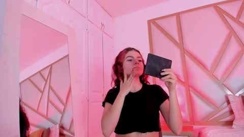 Snapshot of scarletpunk_ chatting on 20, 12, 2024 Scarlet online show from 20, 12, 2024