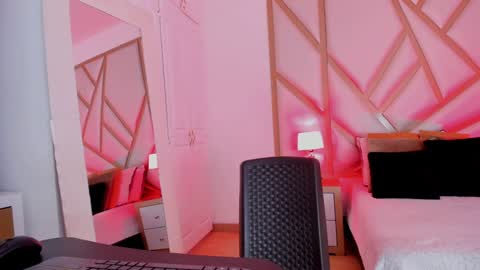 Snapshot of scarletpunk_ chatting on 29, 12, 2024 Scarlet online show from 29, 12, 2024