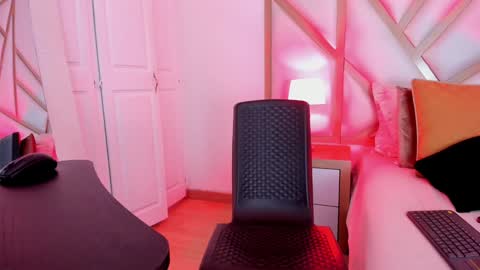 Snapshot of scarletpunk_ chatting on 15, 1, 2025 Scarlet online show from 15, 1, 2025