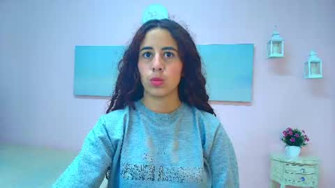Snapshot of scarlett_clyde chatting on 8, 7, 2026 Scarlett online show from 8, 7, 2026