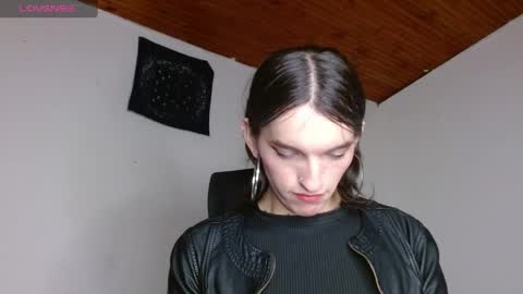 scarlet online show from 25, 4, 2026