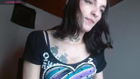 Snapshot of scarlett_crastrawberry chatting on 25, 6, 2026 scarlet online show from 25, 6, 2026