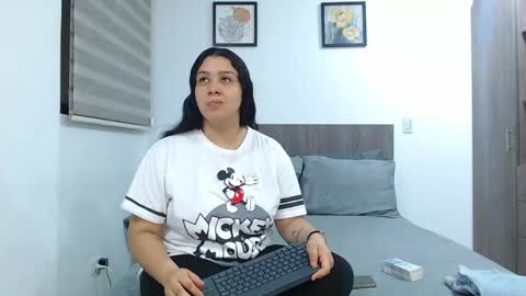 Scarlett and Jazmin online show from 14, 4, 2026