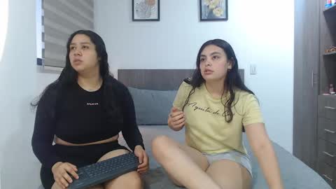 Scarlett and Jazmin online show from 27, 4, 2026