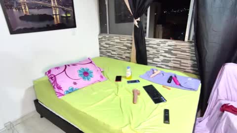 Scarlett Evans online show from 18, 12, 2024