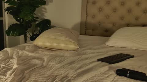 Scarlett Grand online show from 28, 10, 2025