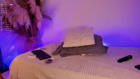 scarlet  online show from 4, 3, 2026