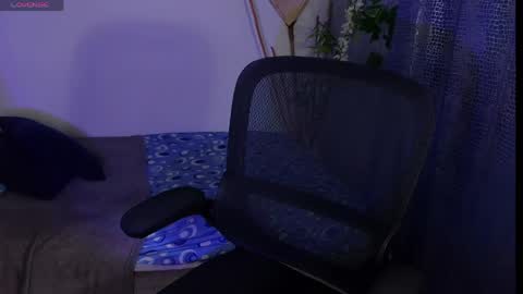 Snapshot of scarlett_laurents chatting on 18, 4, 2026 scarlett online show from 18, 4, 2026