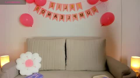 Snapshot of scarlett_lewis2 chatting on 12, 7, 2026 SweetScarlett online show from 12, 7, 2026