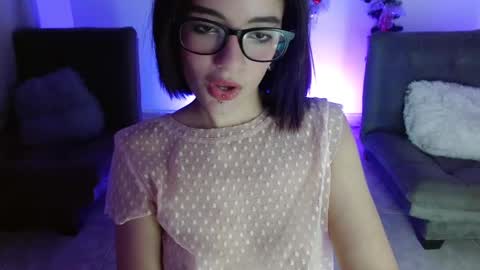 Snapshot of scarlett_mgc chatting on 12, 12, 2024 Scar Jacob online show from 12, 12, 2024