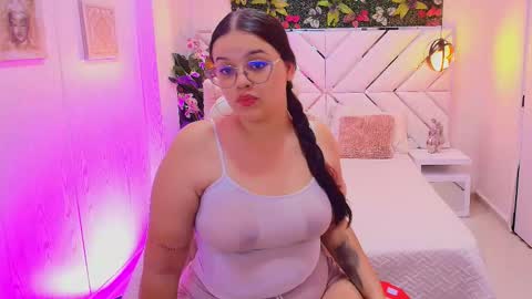 scarlett montoya  online show from 16, 10, 2025