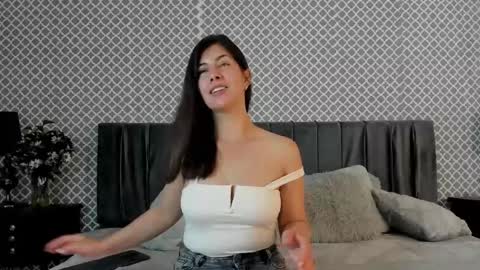 Snapshot of scarlett_moore_ chatting on 7, 12, 2024 Scarlett online show from 7, 12, 2024