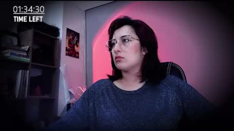 Snapshot of scarlett_sen chatting on 6, 7, 2026 Mistress Scarlett online show from 6, 7, 2026