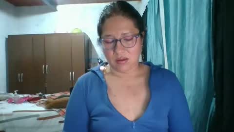 Snapshot of scarlett_widow chatting on 5, 10, 2025 scarlett_widow online show from 5, 10, 2025