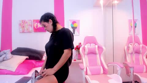 Scarlette  online show from 6, 2, 2025