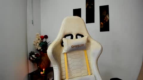 Scarlett online show from 27, 2, 2025