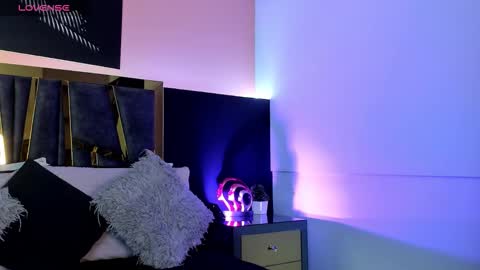 scarlettorres online show from 17, 9, 2025