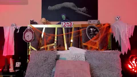 scarlettorres online show from 29, 10, 2025