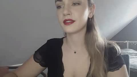 ScarlettxBlonde online show from 1, 6, 2026