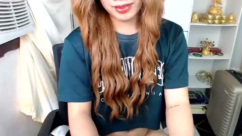 Queen Scarlet online show from 13, 12, 2024