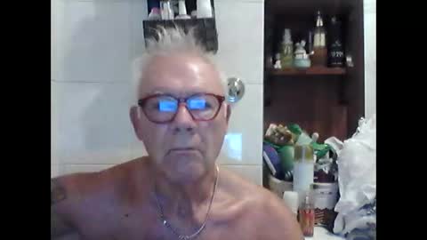 Snapshot of schizzodoro chatting on 15, 9, 2025 schizzodoro online show from 15, 9, 2025