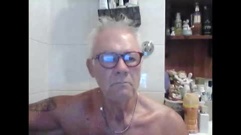 Snapshot of schizzodoro chatting on 22, 9, 2025 schizzodoro online show from 22, 9, 2025