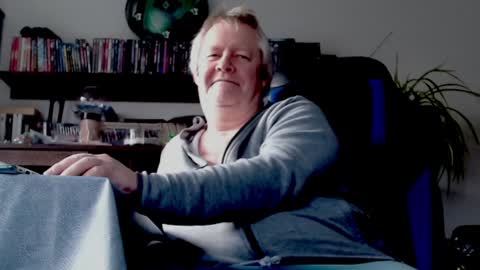 Snapshot of schnatter66 chatting on 28, 12, 2024 Thomas online show from 28, 12, 2024