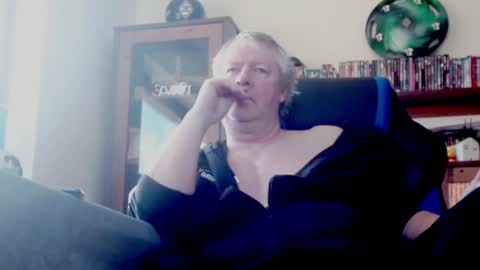 Snapshot of schnatter66 chatting on 17, 2, 2025 Thomas online show from 17, 2, 2025