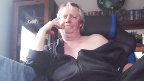 Snapshot of schnatter66 chatting on 28, 2, 2025 Thomas online show from 28, 2, 2025