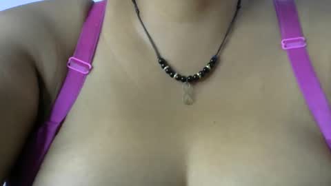 Snapshot of schoco_milf chatting on 23, 12, 2024 mai latina online show from 23, 12, 2024