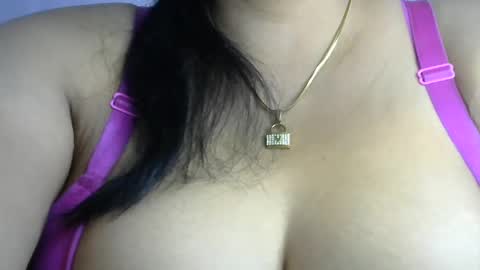 Snapshot of schoco_milf chatting on 30, 12, 2024 mai latina online show from 30, 12, 2024