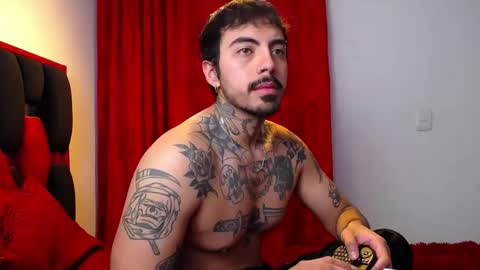 Snapshot of scockpion_ chatting on 25, 4, 2026 Alejandro help me to reach 200 thumps up online show from 25, 4, 2026